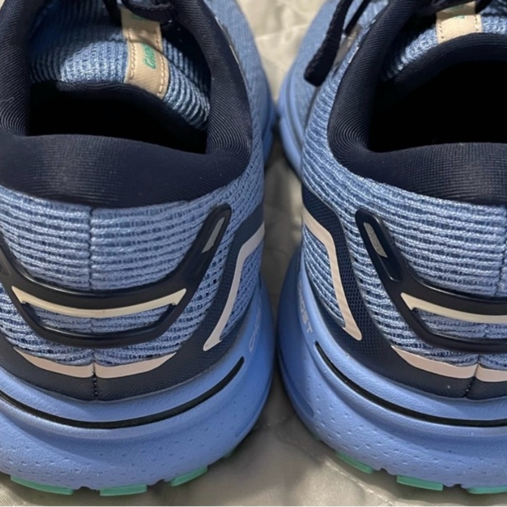 Brooks Ghost 15 Light Blue Athletic Sneakers 9.5 - Picture 4 of 8